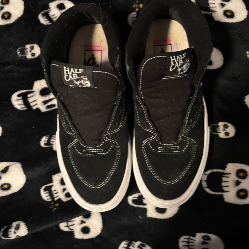 Black Skate Shoes